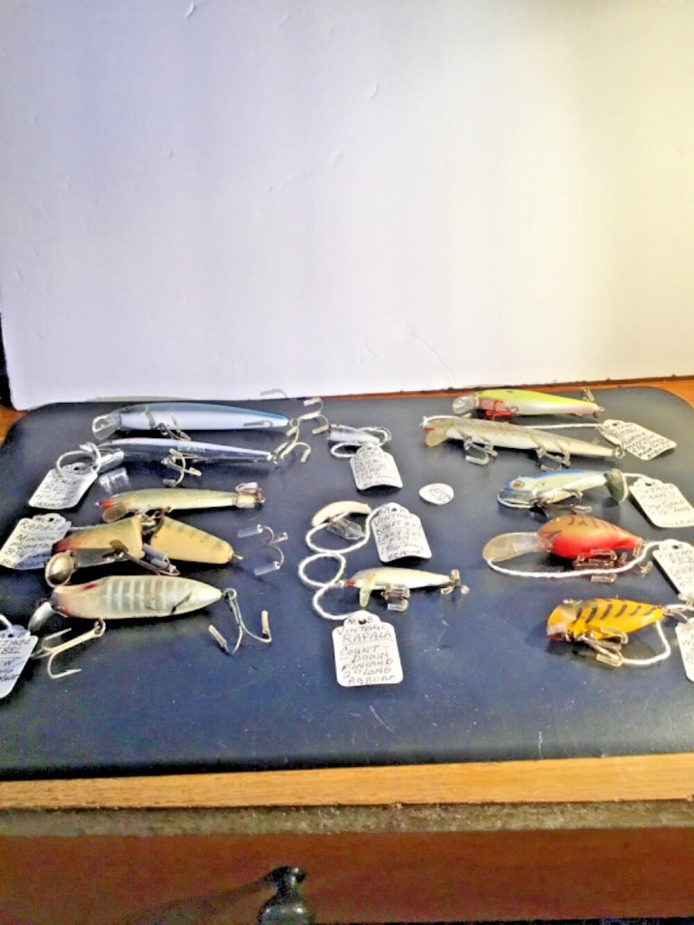 Vintage Lure Lot of 13== mixture of brands==types==sizes==check them out